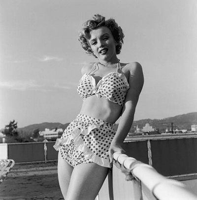 marilyn monroe bikini años 50 retro moda baño tendencia